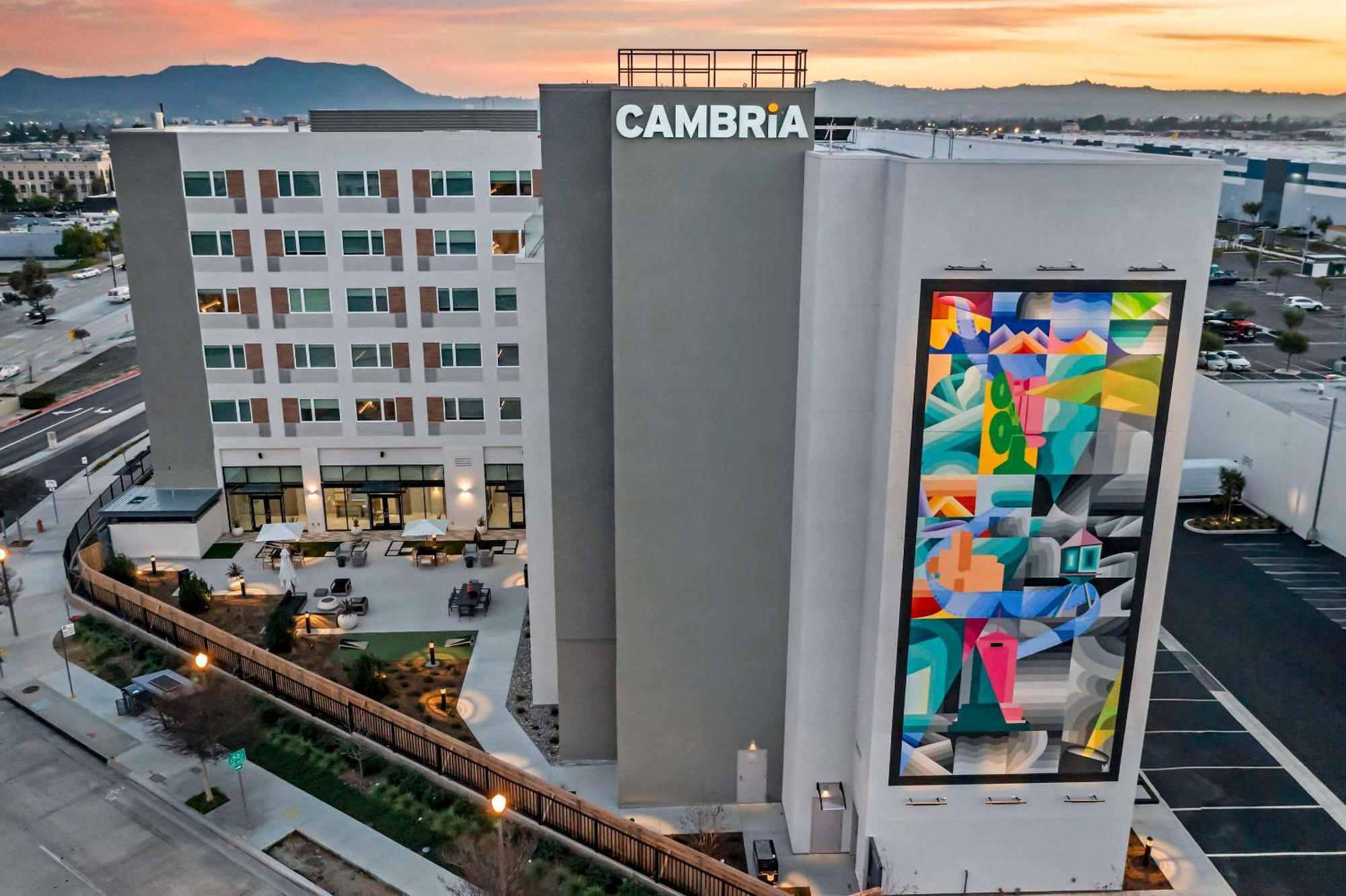 Cambria Airport Hotel