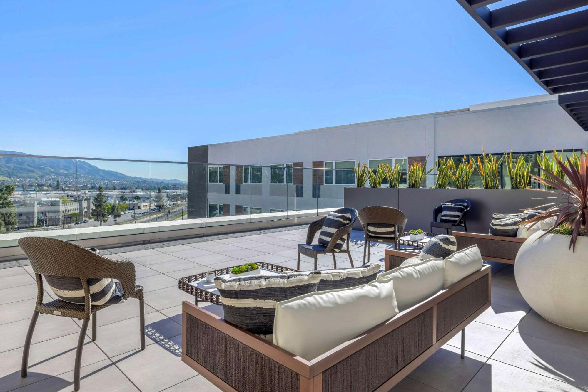 Cambria Airport Hotel