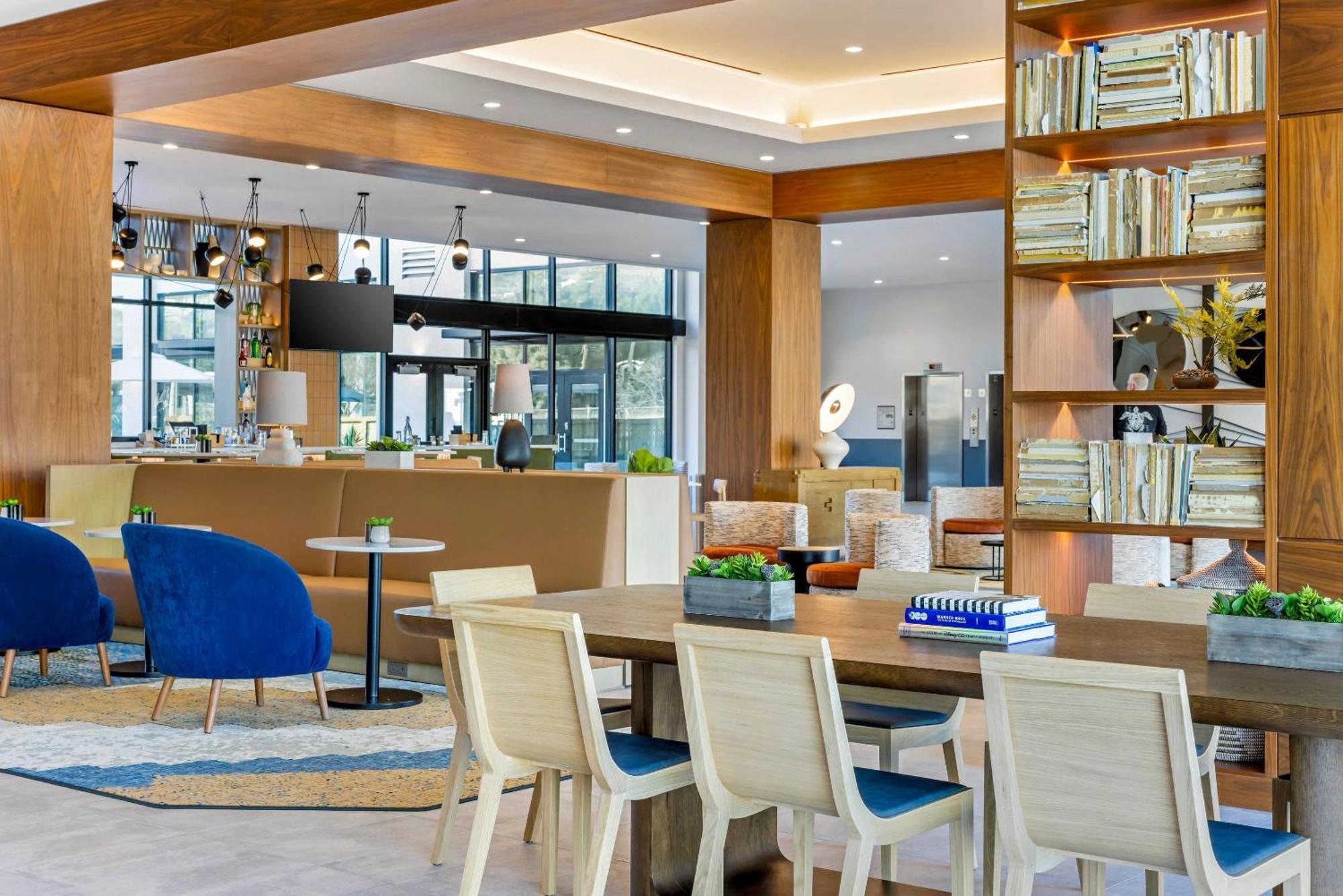 Hotel Cambria Airport