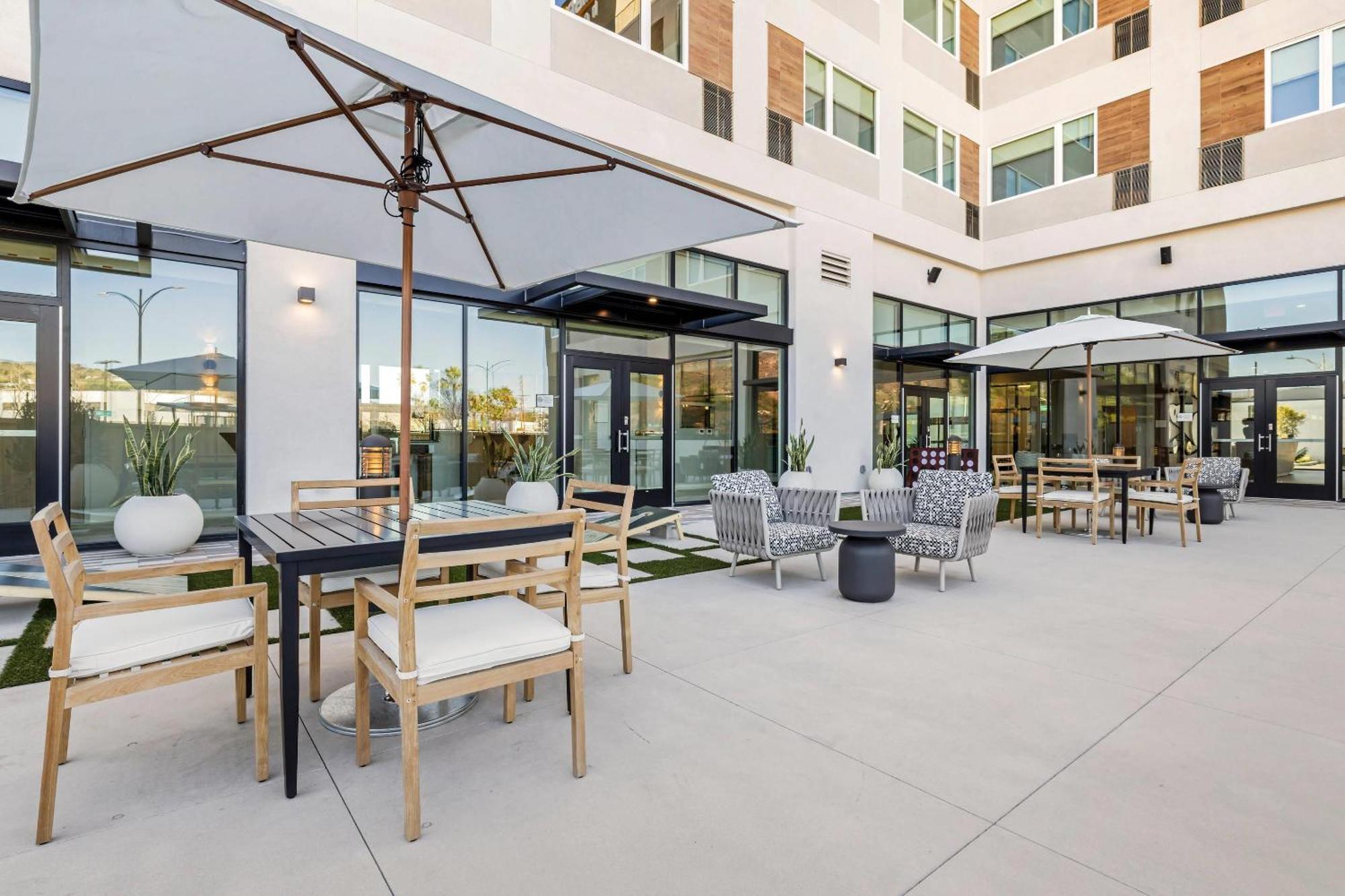Cambria Airport Hotel Burbank