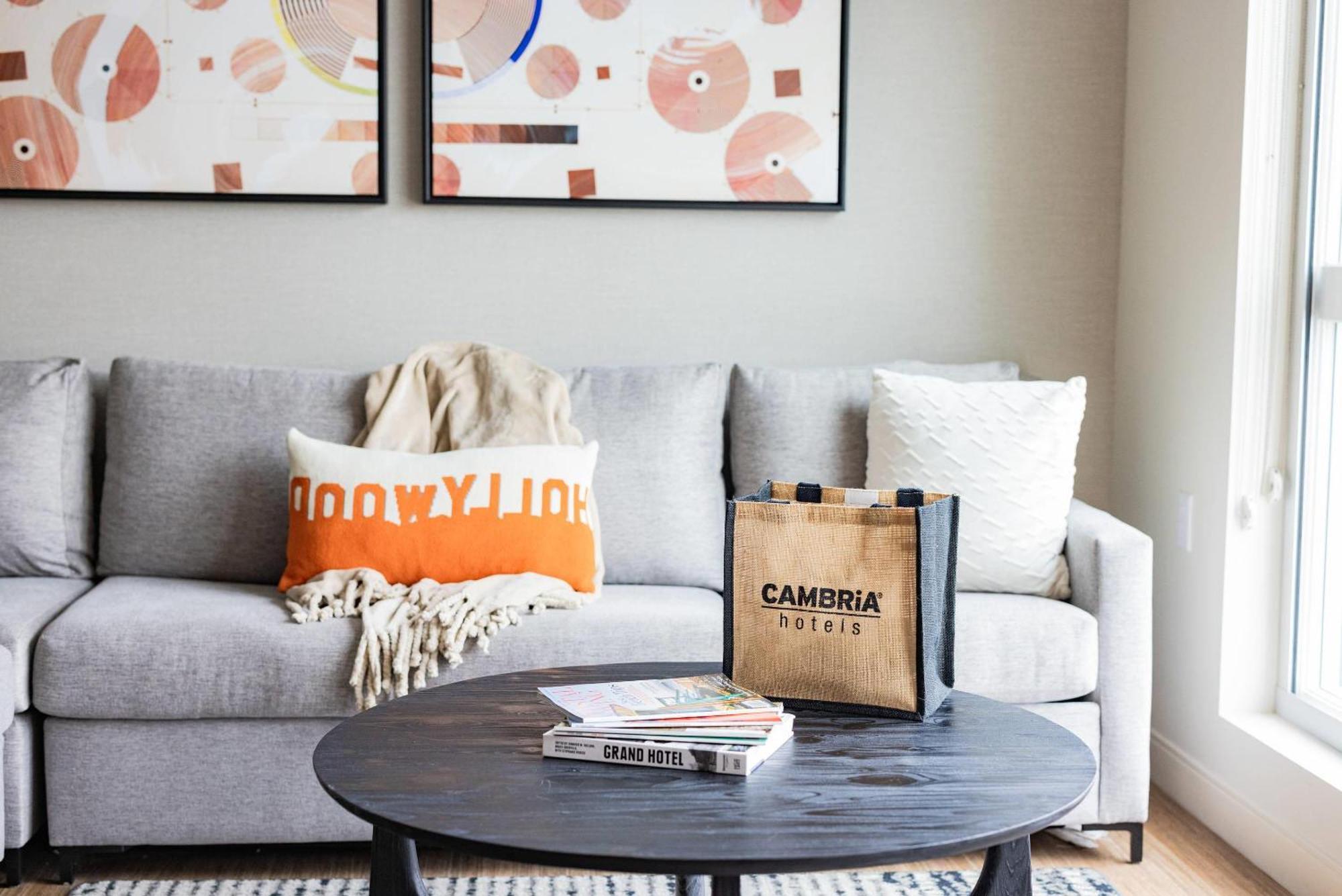 Cambria Airport Hotel Burbank